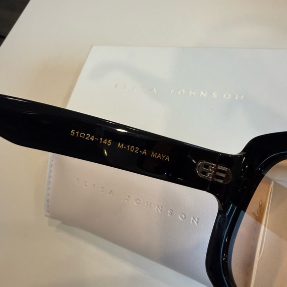 Elisa Johnson Glossy Black Maya - Picture 6 of 7